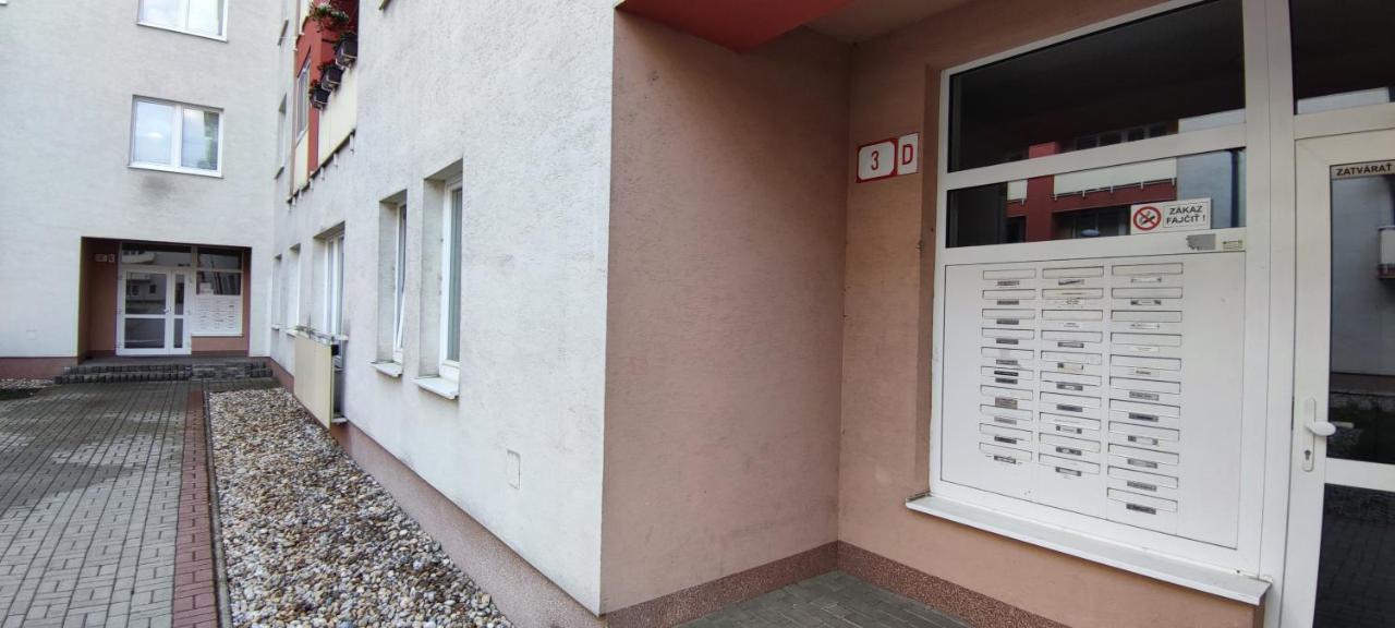 班斯卡-比斯特里察2 Izbovy Byt 60M2 V Centre Na Bakossovej, 24H Self Checkin公寓 外观 照片