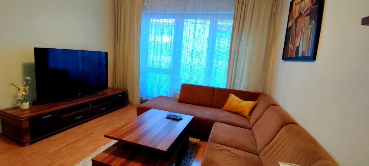 班斯卡-比斯特里察2 Izbovy Byt 60M2 V Centre Na Bakossovej, 24H Self Checkin公寓 外观 照片
